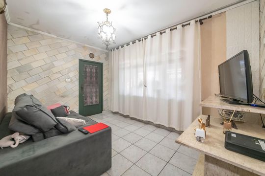 Casa para alugar com 3 quartos, 140m² em Bosque da Saúde, São Paulo