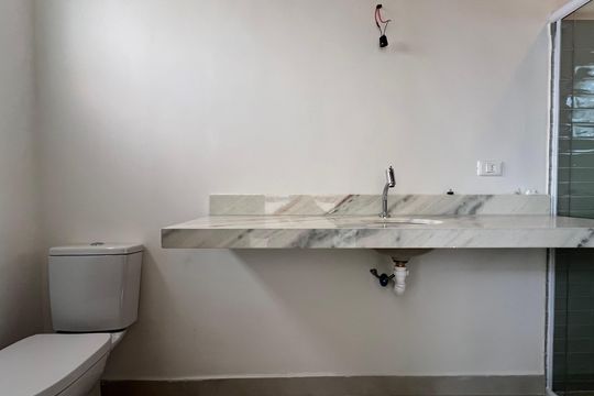 Banheiro da Suíte 1 de casa para alugar com 4 quartos, 190m² em Jardim Paulistano, São Paulo