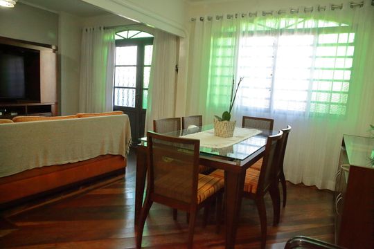 Sala de casa à venda com 4 quartos, 179m² em Vila Jordanopolis, São Bernardo do Campo