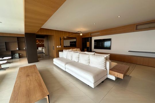 Apartamento à venda com 3 quartos, 215m² em Alphaville Industrial, Barueri