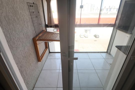 Sacada de apartamento à venda com 2 quartos, 63m² em Igara, Canoas