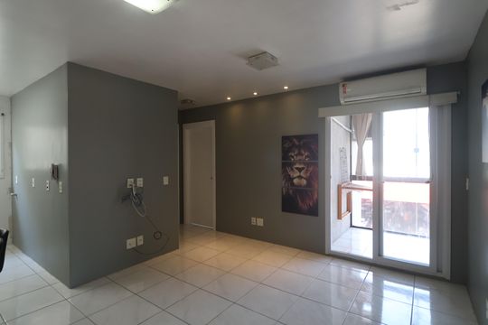 Sala de apartamento à venda com 2 quartos, 63m² em Igara, Canoas