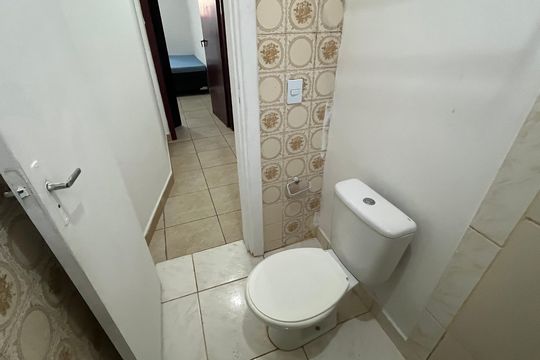 Banheiro de kitnet/studio para alugar com 1 quarto, 25m² em Cidade Universitária, Campinas