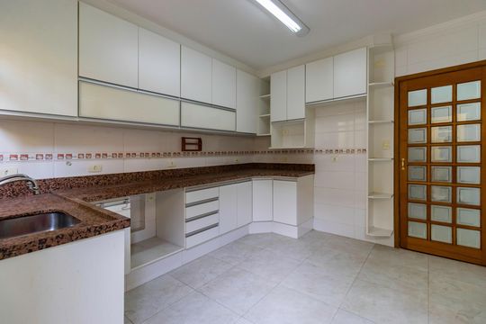 Cozinha de casa à venda com 2 quartos, 150m² em Vila Sonia, São Paulo