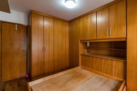 Quarto 1 de casa à venda com 2 quartos, 150m² em Vila Sonia, São Paulo