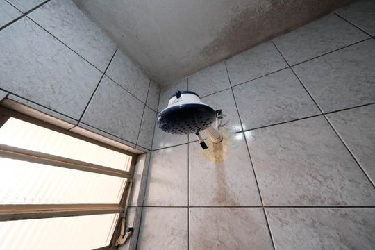 Banheiro de casa para alugar com 2 quartos, 60m² em Cidade Líder, São Paulo