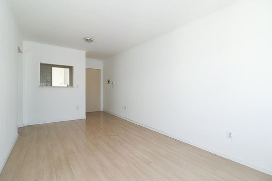Sala de apartamento para alugar com 1 quarto, 58m² em Sarandi, Porto Alegre