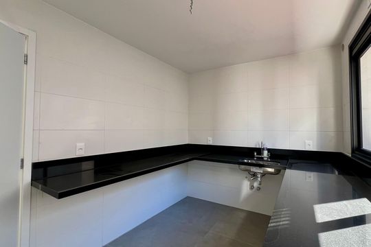 Cozinha de casa à venda com 3 quartos, 276m² em Vila Madalena, São Paulo