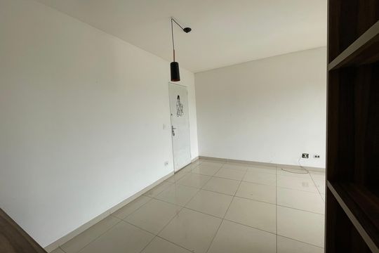 Sala de apartamento para alugar com 3 quartos, 70m² em Caiapia, Cotia