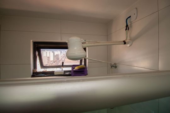 Banheiro Social de apartamento para alugar com 2 quartos, 55m² em Setor Habitacional Vicente Pires, Brasília