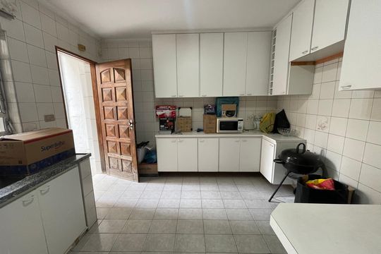 Cozinha de casa para alugar com 2 quartos, 64m² em Vila São Silvestre, São Paulo
