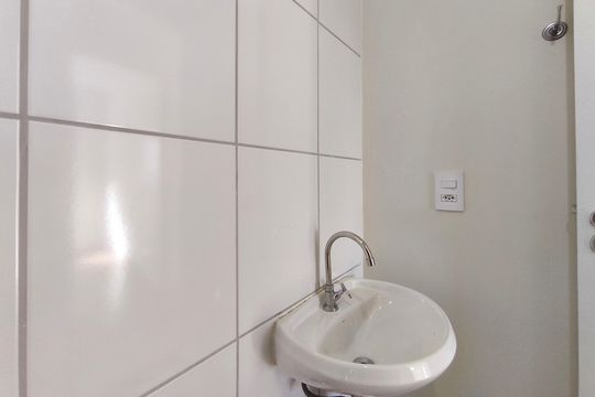 Banheiro de apartamento à venda com 2 quartos, 42m² em Jardim Ipaussurama, Campinas