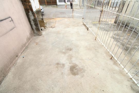 Área Externa de casa para alugar com 2 quartos, 70m² em Bosque dos Eucaliptos, São José dos Campos
