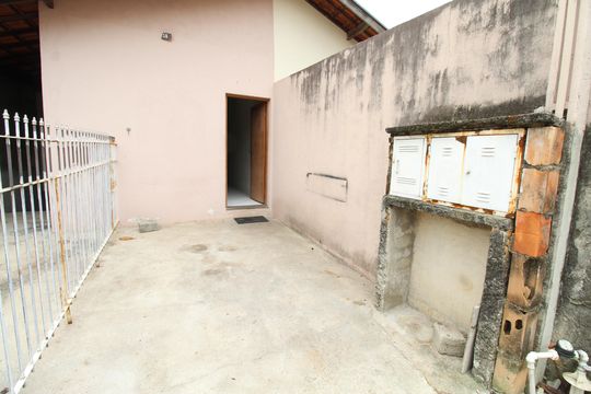 Área Externa de casa para alugar com 2 quartos, 70m² em Bosque dos Eucaliptos, São José dos Campos