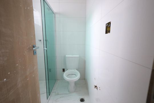 Banheiro 2 de casa de condomínio à venda com 3 quartos, 129m² em Vila Metalúrgica, Santo André