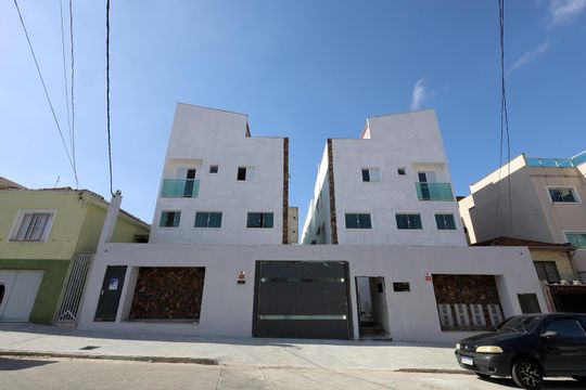 Fachada de casa de condomínio à venda com 2 quartos, 117m² em Vila Metalúrgica, Santo André