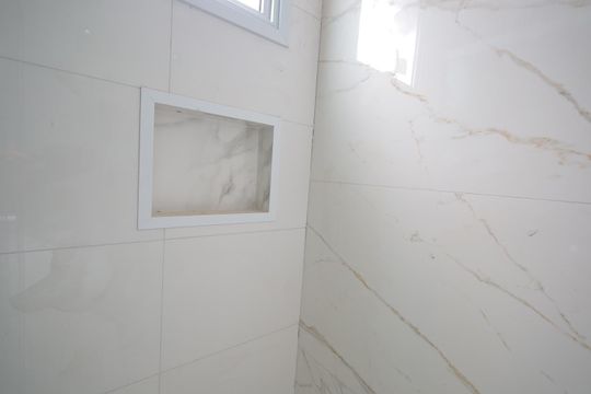 Banheiro da Suíte de casa de condomínio à venda com 3 quartos, 117m² em Vila Metalúrgica, Santo André