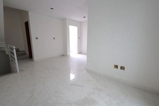 Sala de casa de condomínio à venda com 3 quartos, 117m² em Vila Metalúrgica, Santo André