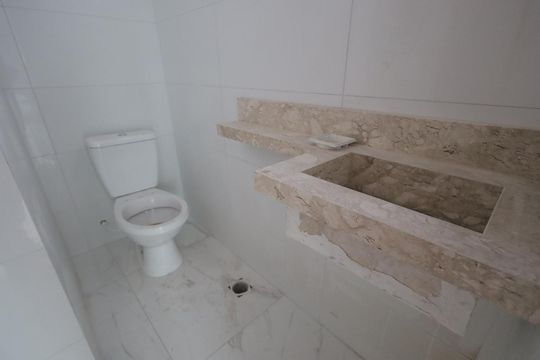 Banheiro 1 de casa de condomínio à venda com 2 quartos, 129m² em Vila Metalúrgica, Santo André