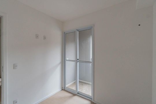 Quarto 1 de apartamento para alugar com 2 quartos, 30m² em Vila Moraes, São Paulo