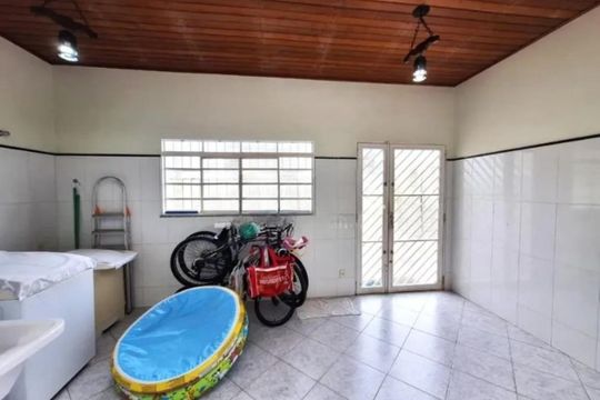 Casa para alugar com 2 quartos, 174m² em Jardim Santo Expedito, Campinas