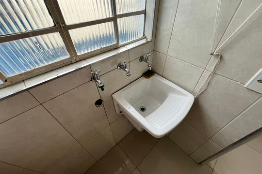 Área de Serviço de casa de condomínio para alugar com 1 quarto, 50m² em Parque Peruche, São Paulo