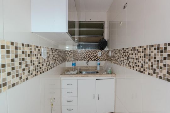 Cozinha de kitnet/studio à venda com 1 quarto, 42m² em Bela Vista, São Paulo