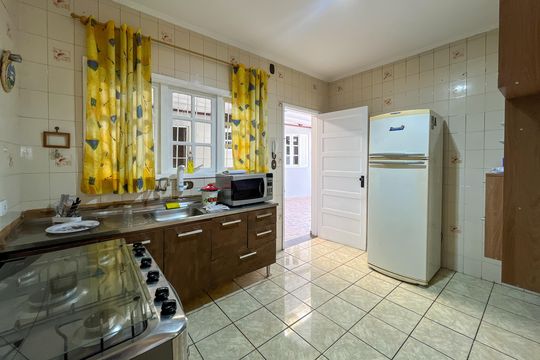 Cozinha de casa à venda com 4 quartos, 250m² em Parque Anhanguera, São Paulo