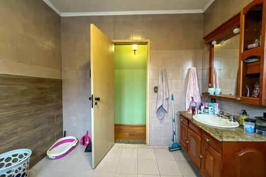 Banheiro da Suíte de casa à venda com 4 quartos, 250m² em Parque Anhanguera, São Paulo