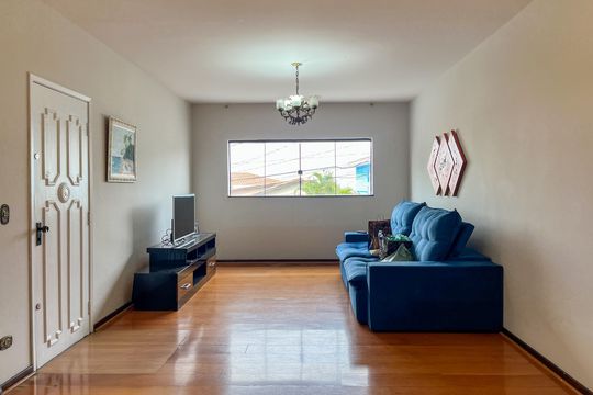 Casa à venda com 4 quartos, 250m² em Parque Anhanguera, São Paulo