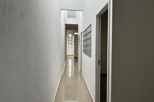 Corredor de apartamento para alugar com 2 quartos, 68m² em Vila Nova Bonsucesso, Guarulhos