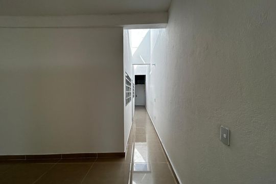 Corredor de apartamento para alugar com 2 quartos, 68m² em Vila Nova Bonsucesso, Guarulhos