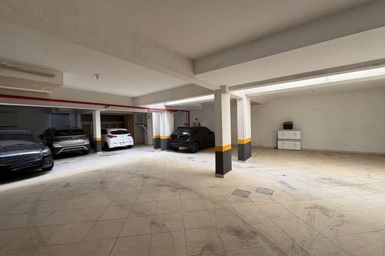 Garagem de apartamento à venda com 2 quartos, 63m² em Vila Santo Alberto, Santo André