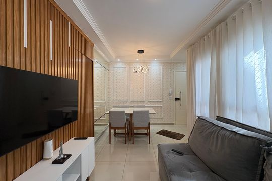 Sala de apartamento à venda com 2 quartos, 63m² em Vila Santo Alberto, Santo André
