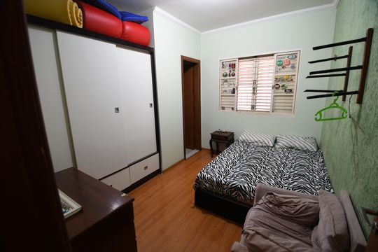 Suíte 1 de casa à venda com 4 quartos, 230m² em Loteamento Parque das Hortências (sousas), Campinas