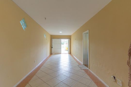 Garagem de casa à venda com 4 quartos, 211m² em Fátima, Canoas