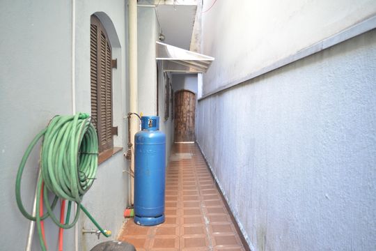 Quintal de casa para alugar com 6 quartos, 243m² em Vila América, Santo André