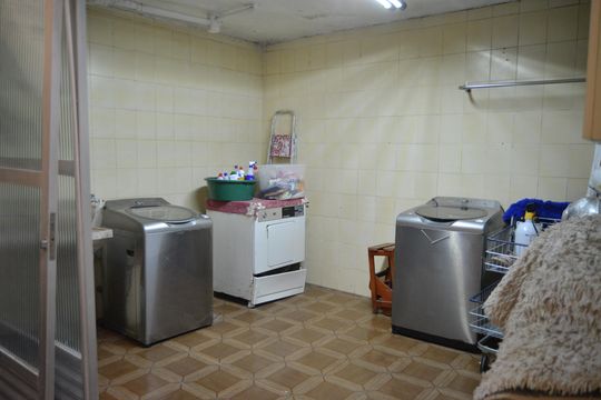 Área de Serviço de casa para alugar com 6 quartos, 243m² em Vila América, Santo André