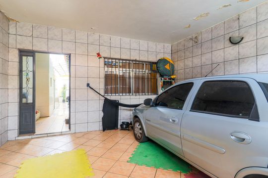 Garagem de casa para alugar com 3 quartos, 250m² em Jardim Monte Azul, São Paulo