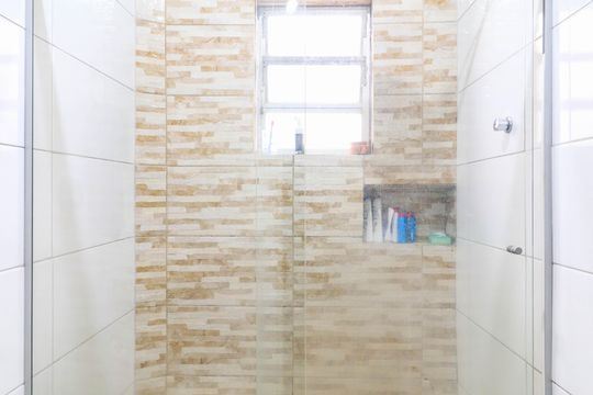 Banheiro Social de casa para alugar com 3 quartos, 250m² em Jardim Monte Azul, São Paulo