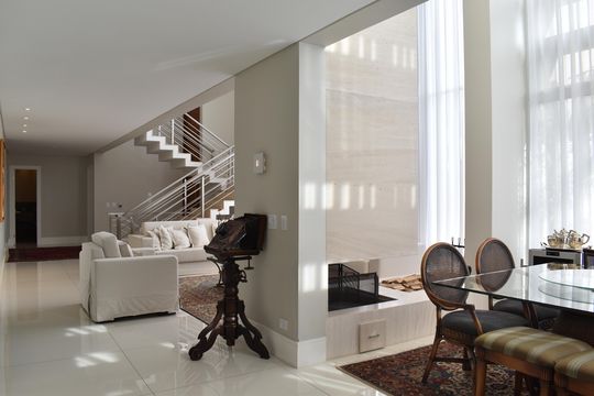 Casa à venda com 5 quartos, 590m² em Butiatuvinha, Curitiba