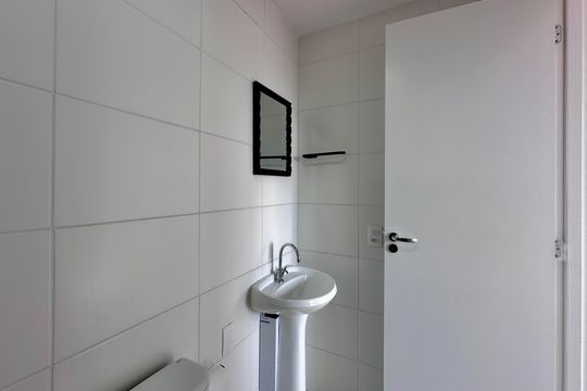 Banheiro da Suíte de apartamento para alugar com 1 quarto, 37m² em Vila das Belezas, São Paulo