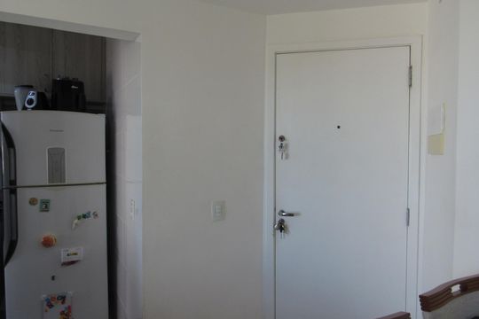 Sala de apartamento para alugar com 2 quartos, 52m² em Jardim Roberto, Osasco