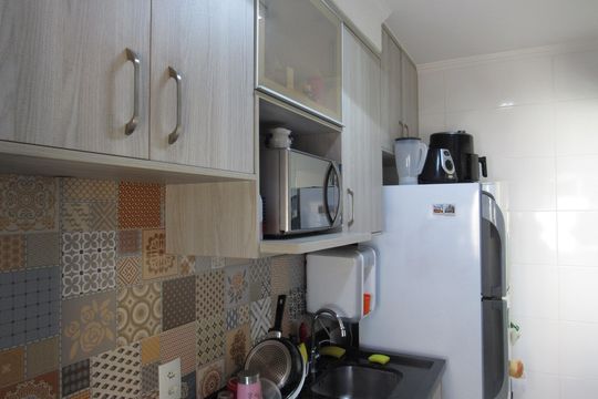 Cozinha de apartamento para alugar com 2 quartos, 52m² em Jardim Roberto, Osasco