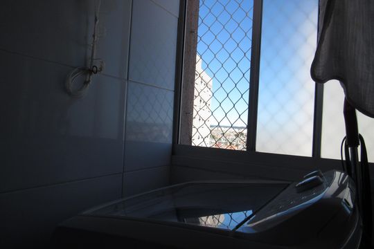 Área de Serviço de apartamento para alugar com 2 quartos, 52m² em Jardim Roberto, Osasco