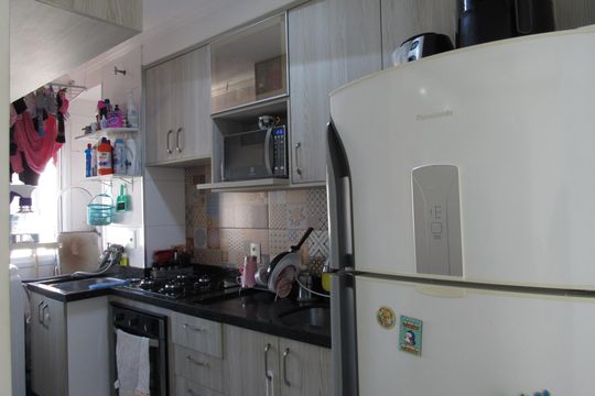Cozinha de apartamento para alugar com 2 quartos, 52m² em Jardim Roberto, Osasco
