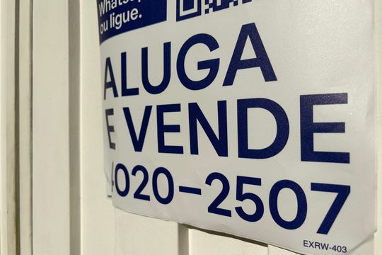 Plaquinha instalada COD EXRW-403 de casa para alugar com 1 quarto, 60m² em Cidade Santos Dumont, Jundiaí