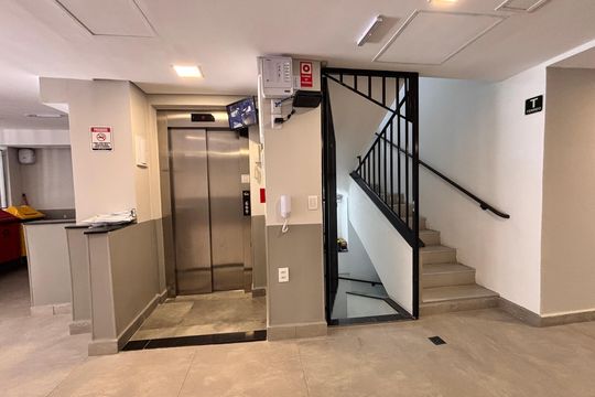 Área comum de kitnet/studio para alugar com 1 quarto, 18m² em Vila Nova Conceição, São Paulo