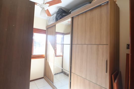 Quarto 2 de casa à venda com 6 quartos, 173m² em Fátima, Canoas