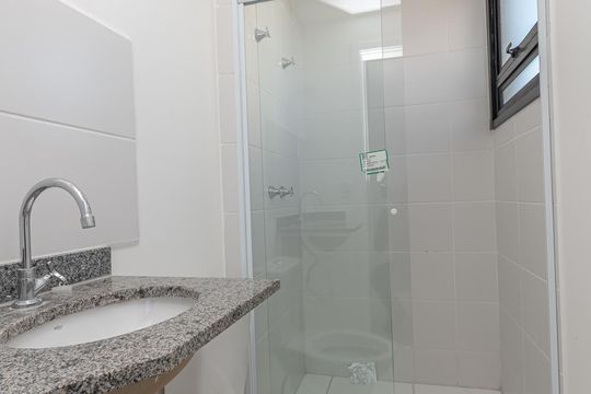 Banheiro da Suíte de apartamento para alugar com 2 quartos, 55m² em Jardim do Bosque, Hortolândia
